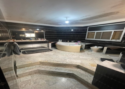 A VENDRE VILLA DE PRESTIGE SOUKRA - Bien immobilier à {"id":1,"country_id":219,"name":"ARIANA","slug":"ariana"} - Image 3 - Agence Immobilière Maison Plus Elite
