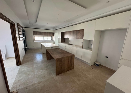 À VENDRE  Superbe Villa avec Piscine à Choutrana - Bien immobilier à {"id":1,"country_id":219,"name":"ARIANA","slug":"ariana"} - Image 3 - Agence Immobilière Maison Plus Elite