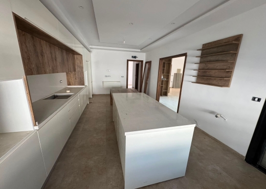 À VENDRE  Superbe Villa avec Piscine à Choutrana - Bien immobilier à {"id":1,"country_id":219,"name":"ARIANA","slug":"ariana"} - Image 2 - Agence Immobilière Maison Plus Elite